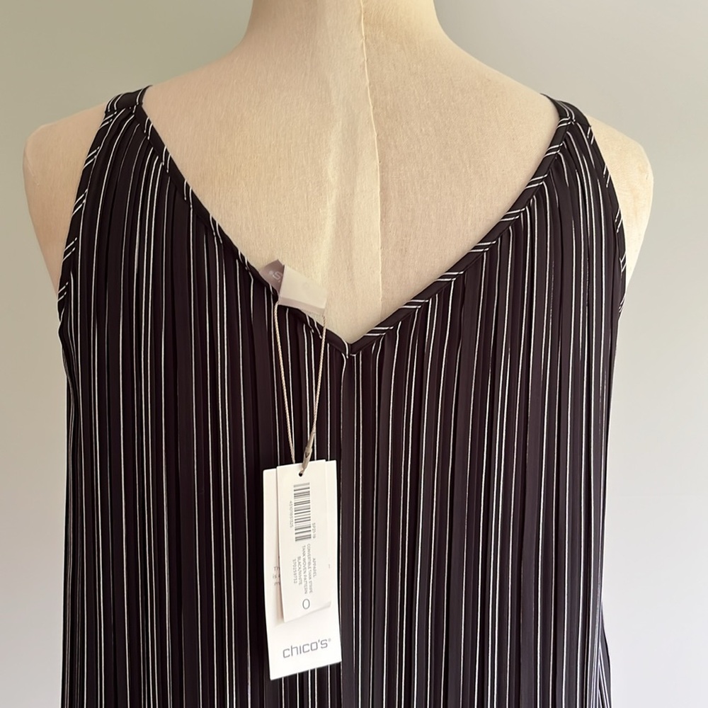 Black and White Striped Pleated Sleeveless Top with Lace - Picture 5 of 10